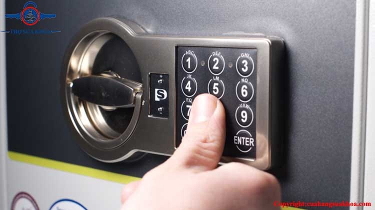 Hướng dẫn cách mở két sắt khóa điện tử