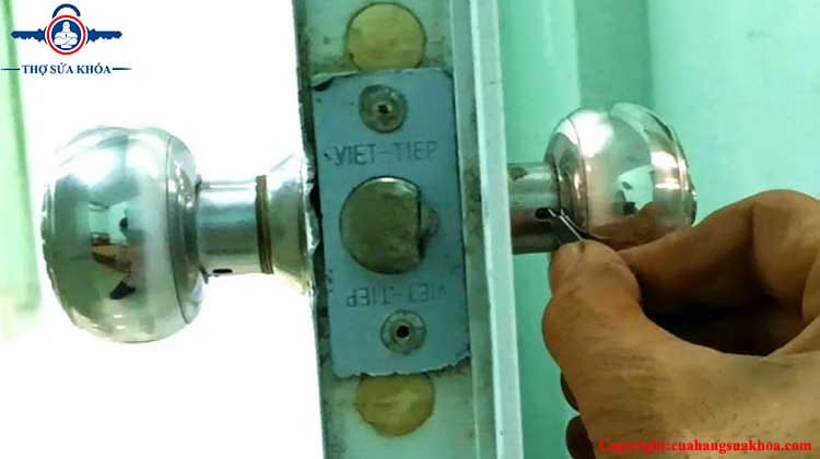 Cách mở ổ khóa tròn nhanh chóng