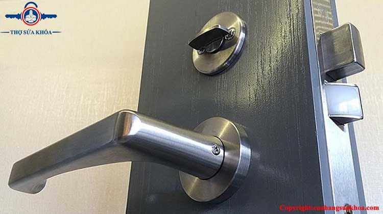Ổ khóa bị han do thời tiết nóng ấm