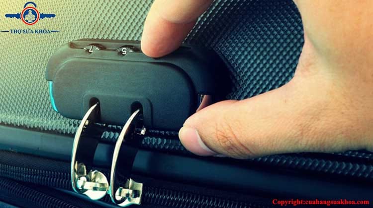 Hướng dẫn cách sử dụng khóa vali đơn giản tại nhà