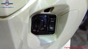 sử dụng chìa khóa Xe Lead