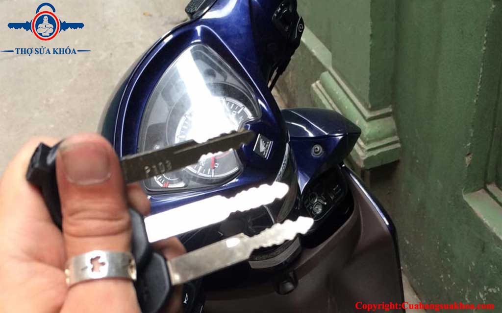 cách làm lại chìa khóa xe vision bị mất hết