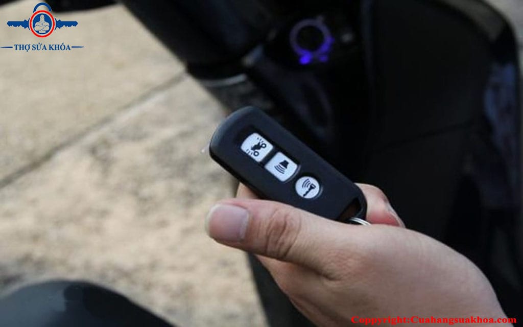 Trên Remote có 3 chức năng chính