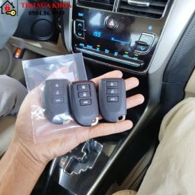 làm chìa khóa xe ô tô