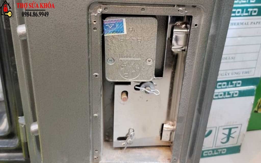 Sửa ổ khóa két sắt bị kẹt