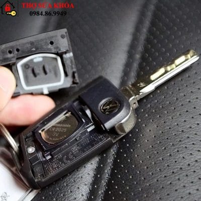 sửa chìa khóa xe ô tô