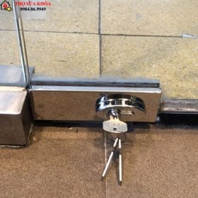 sửa khóa cửa kính