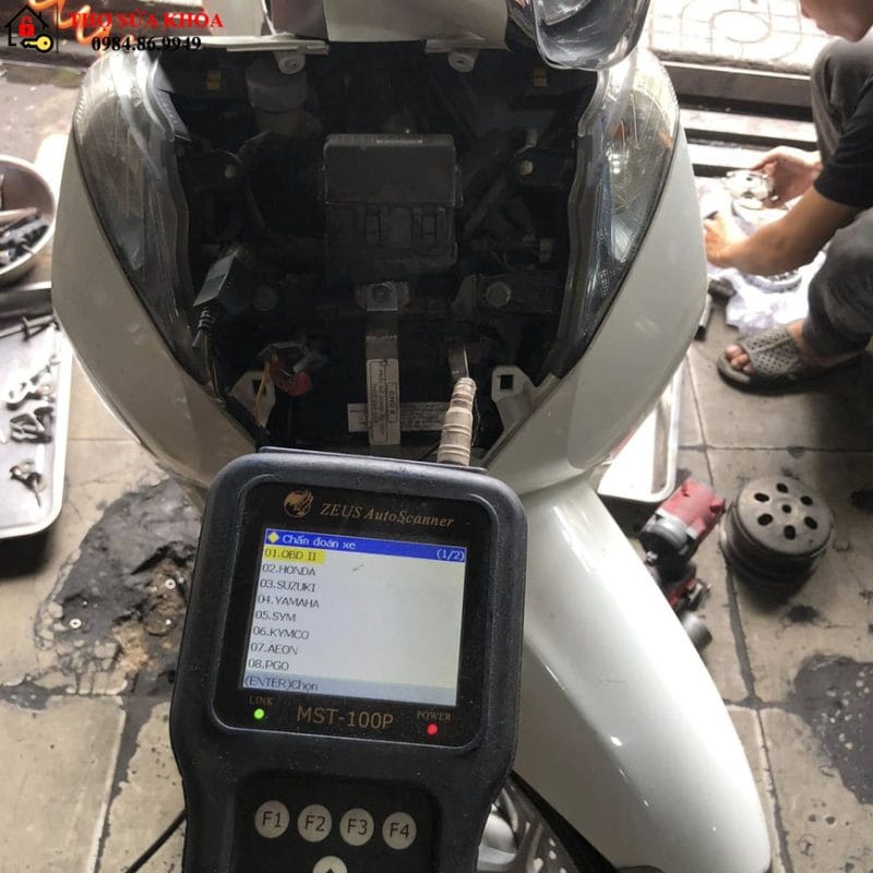 Cách mở Xe SH mode khi hết bình