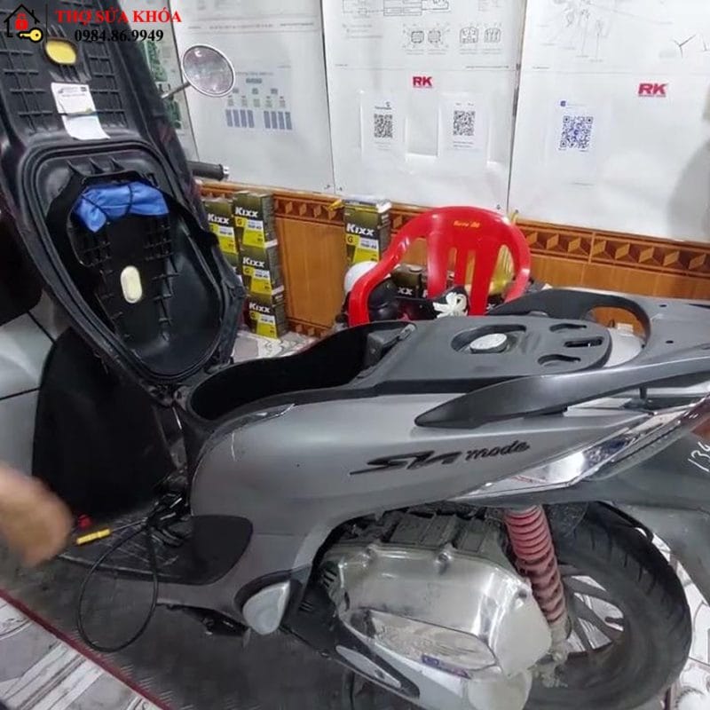 Cách mở cốp Xe SH mode khi mất chìa