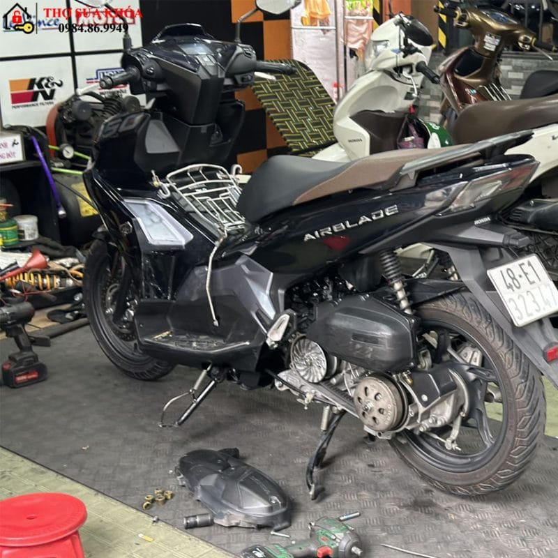 xe air blade không lên điện