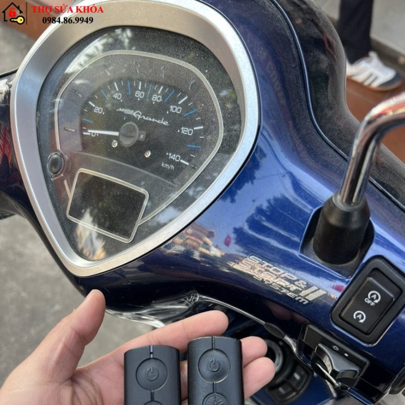 Cách đánh lại chìa khóa Grande