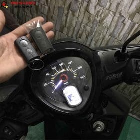 Sử dụng chìa khóa Xe Grande