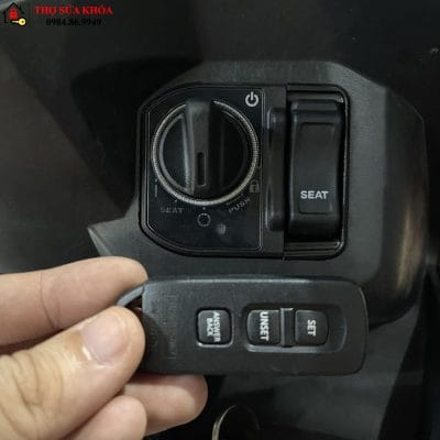 Lắp khóa chống trộm Xe Vario