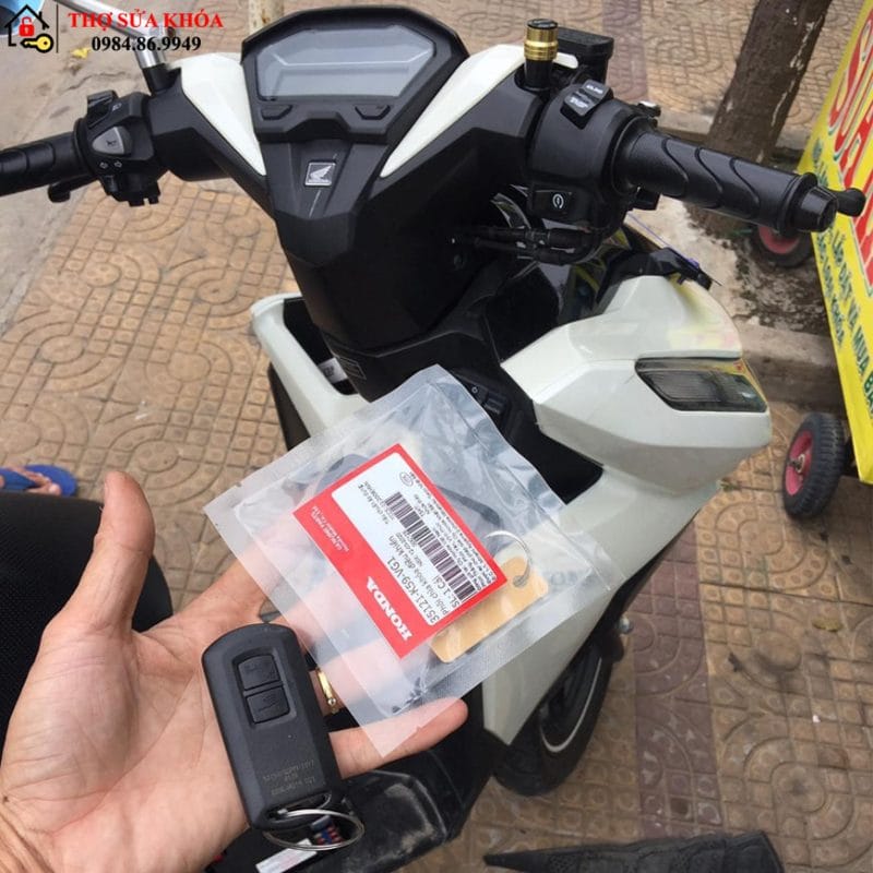 Xe Vario không lên điện