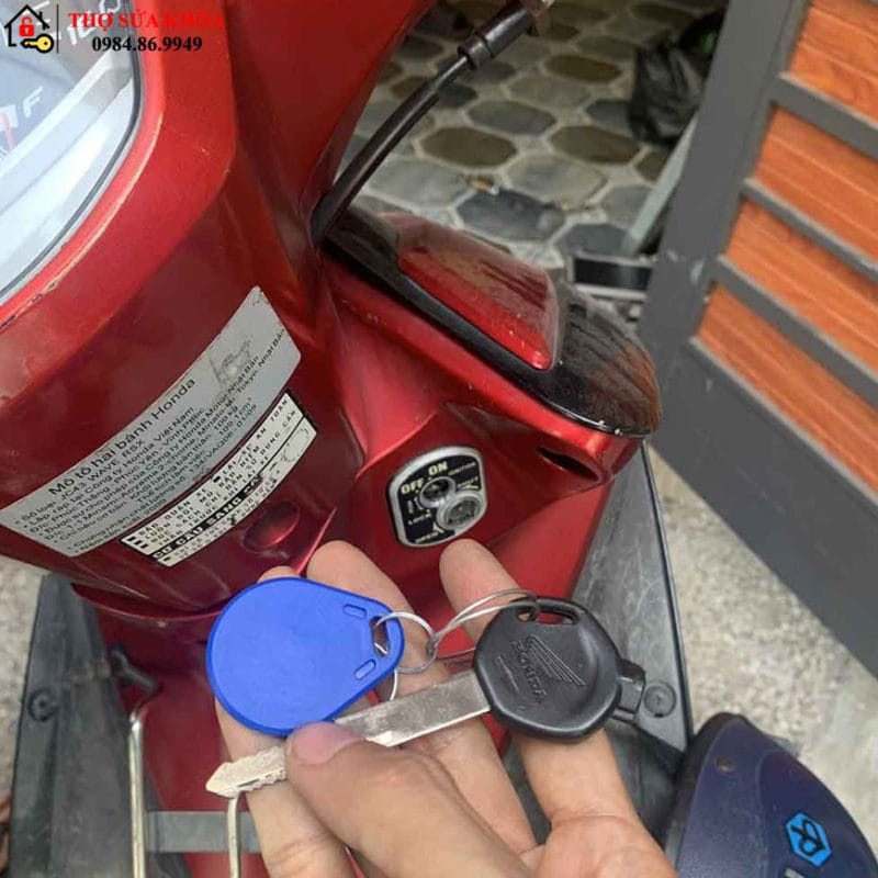 Lắp khóa chống trộm Xe Wave