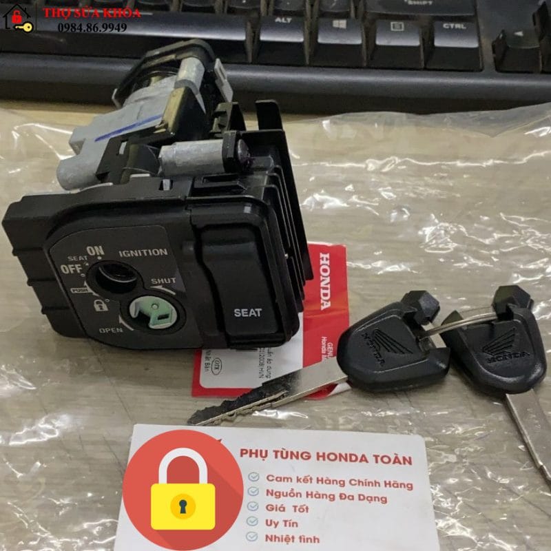 Thay ổ khóa Xe Winner bao nhiêu tiền