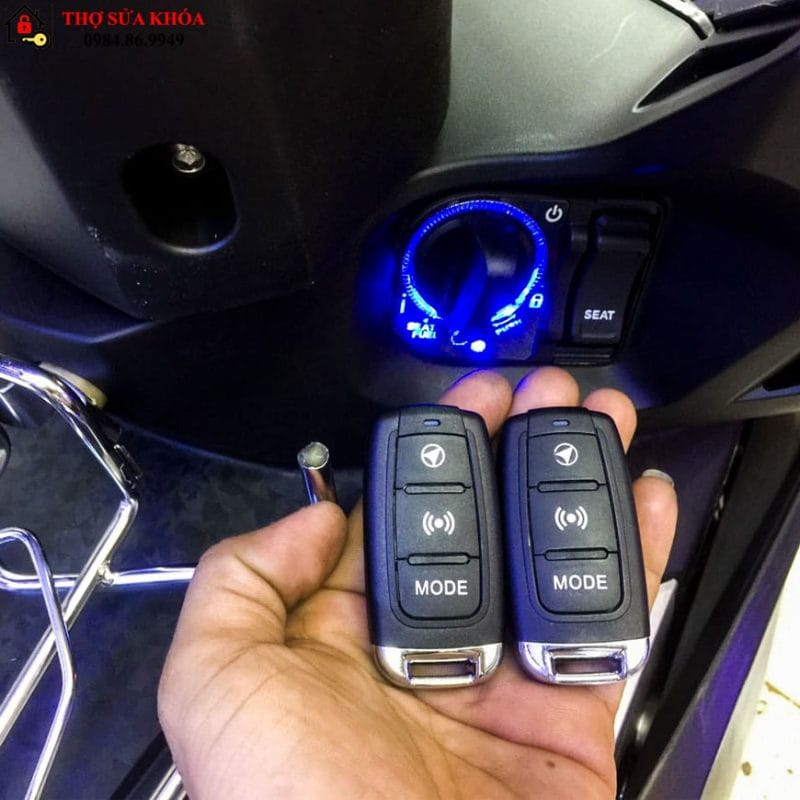 lắp khóa chống trộm xe winner