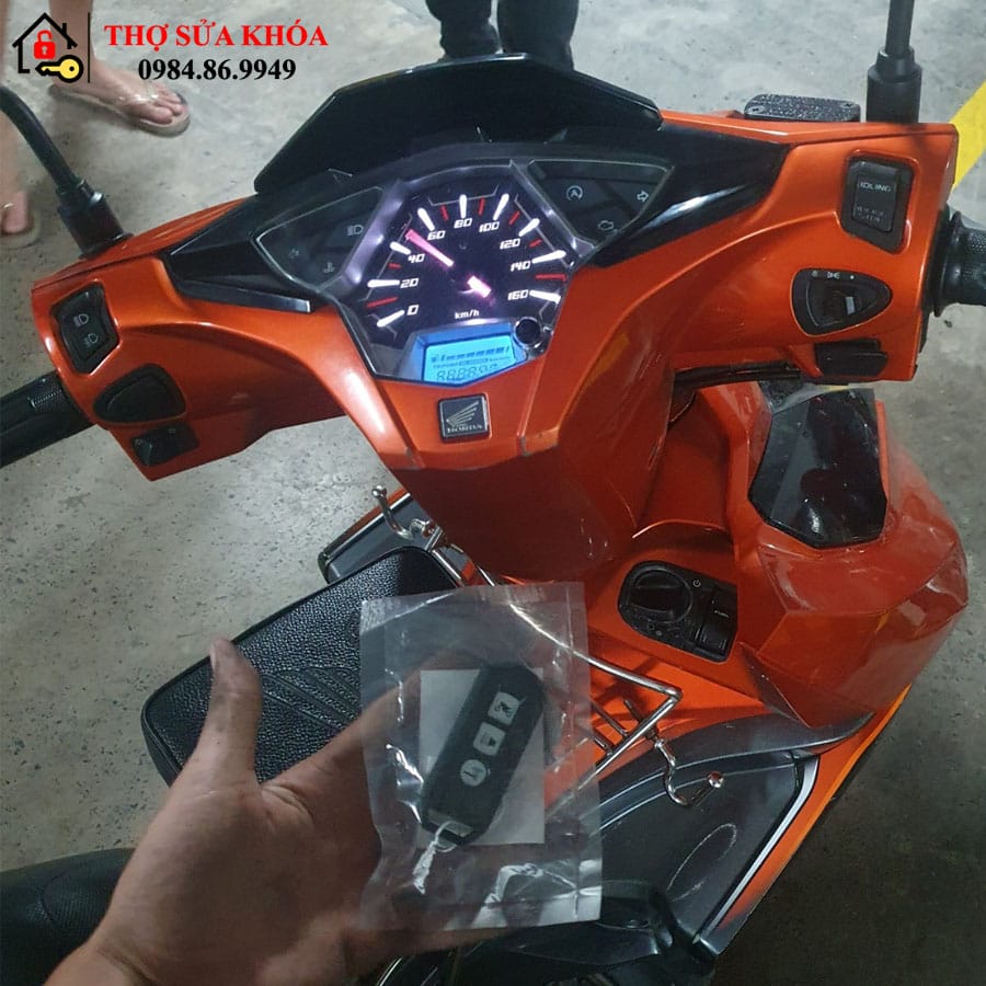 Mở Cốp Xe Máy Khẩn Cấp Bệnh Viện 103 Phùng Hưng - Có Thợ Sau 10 Phút